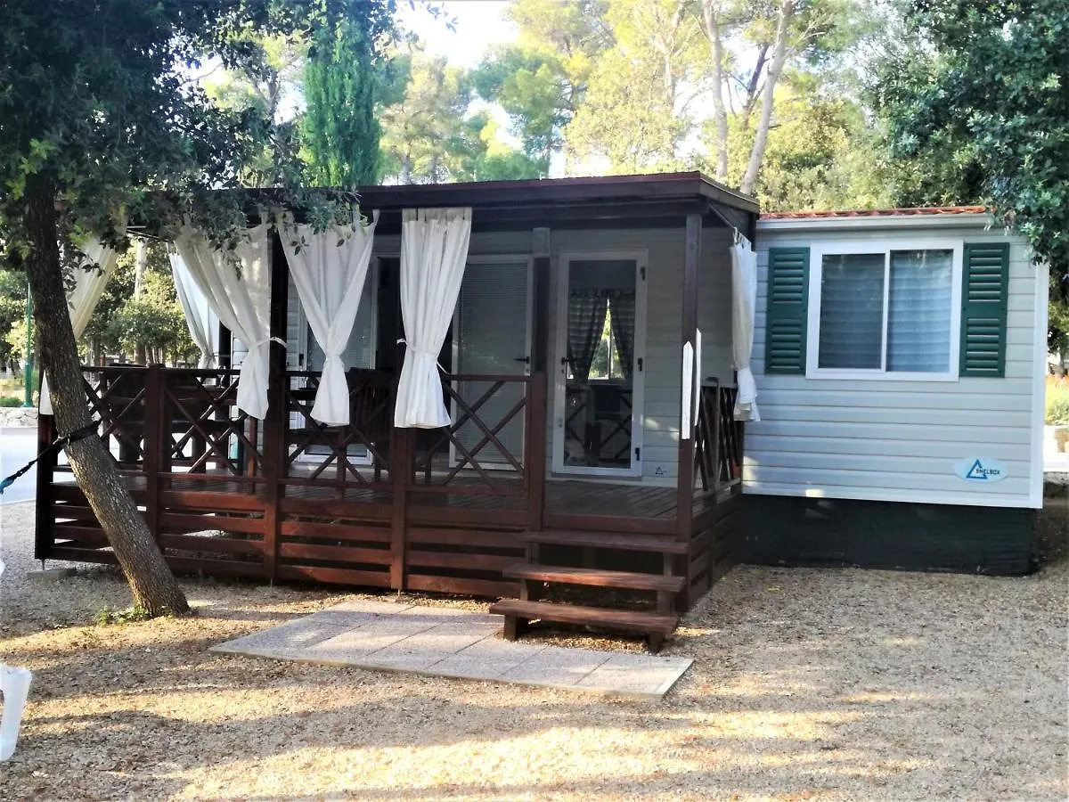 Mobile Home Dalmacija Biograd Na Moru Croatia