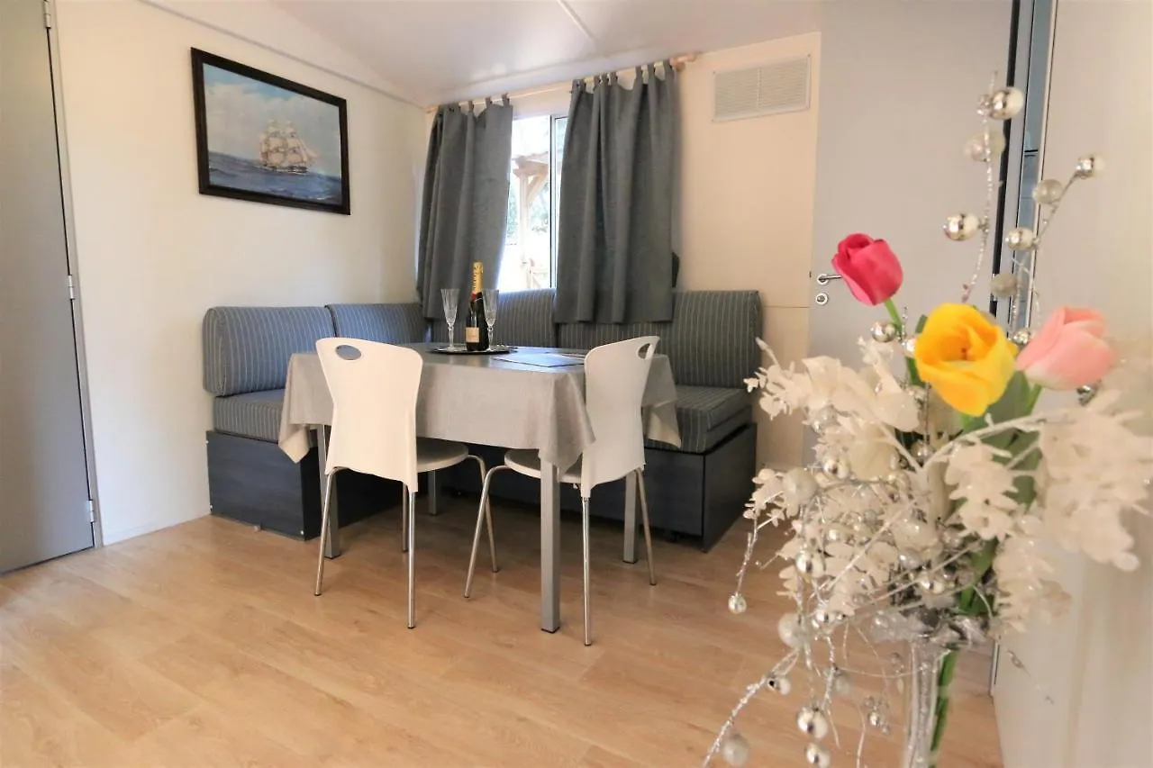 Mobile Home Dalmacija Biograd Na Moru